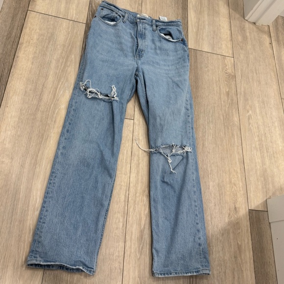 Abercrombie & Fitch Pants - Abercrombie and fitch medium wash 90's straight ultra high rise jeans size 10